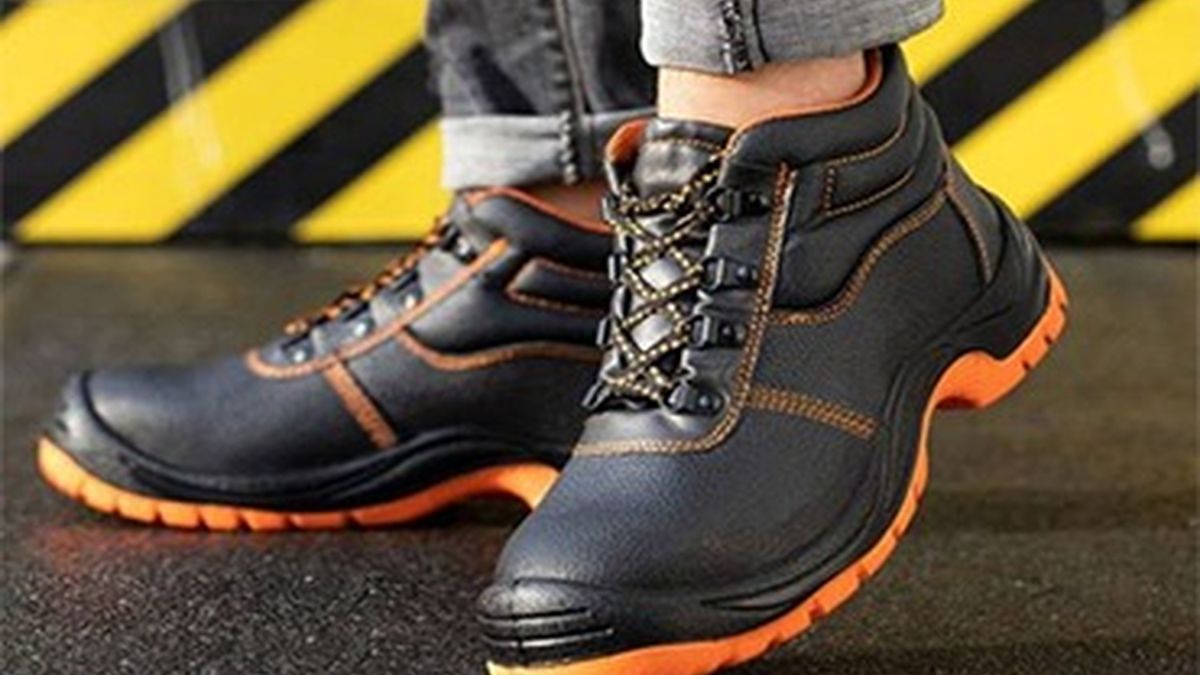 Peut-on signer une décharge si un salarié refuse de porter des chaussures de sécurité ?