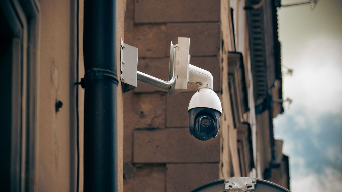 Vidéosurveillance : comment protéger vos équipes tout en respectant la loi ?